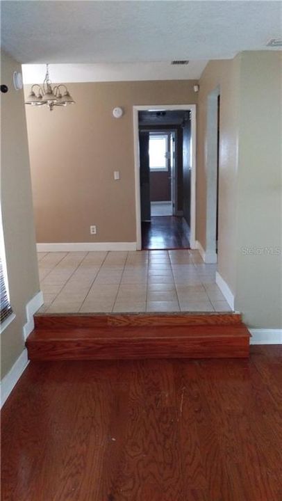 Recently Rented: $1,225 (3 beds, 1 baths, 1068 Square Feet)