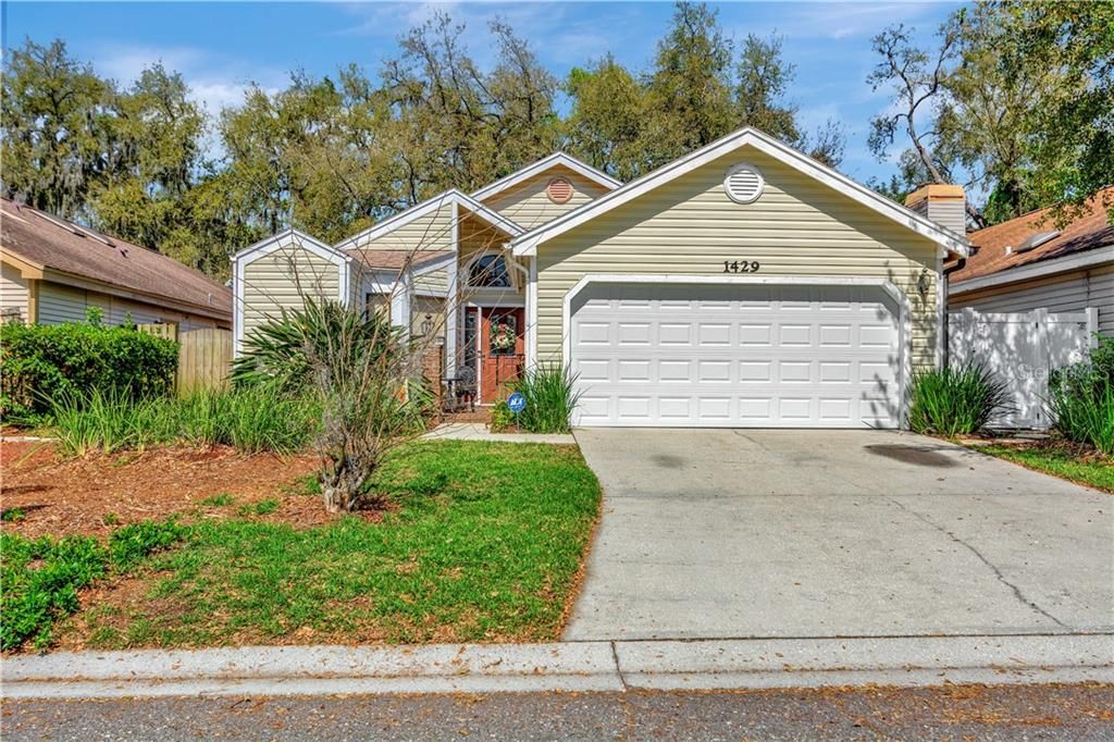 Recently Sold: $210,000 (2 beds, 2 baths, 1310 Square Feet)