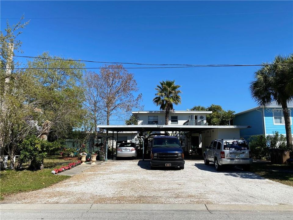 Recently Sold: $1,050,000 (0 beds, 0 baths, 2464 Square Feet)