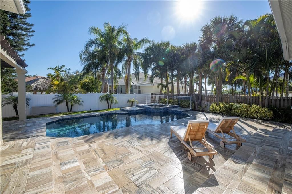 Recently Sold: $989,000 (4 beds, 3 baths, 3337 Square Feet)