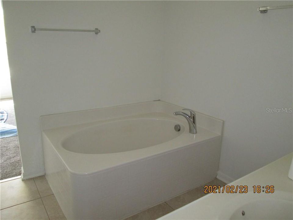 最近租的: $1,900 (5 贝兹, 2 浴室, 3072 平方英尺)