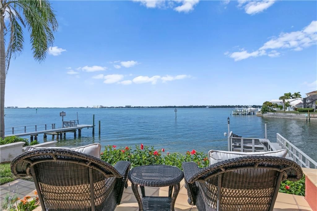 Recently Sold: $2,375,000 (4 beds, 3 baths, 3900 Square Feet)