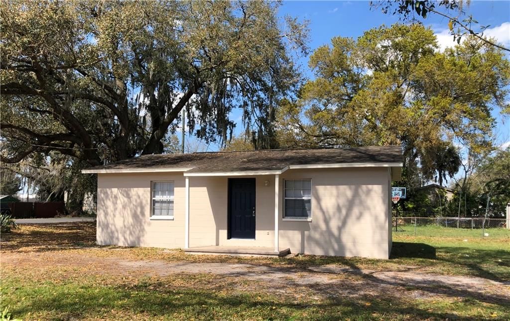 Recently Sold: $129,900 (2 beds, 1 baths, 816 Square Feet)