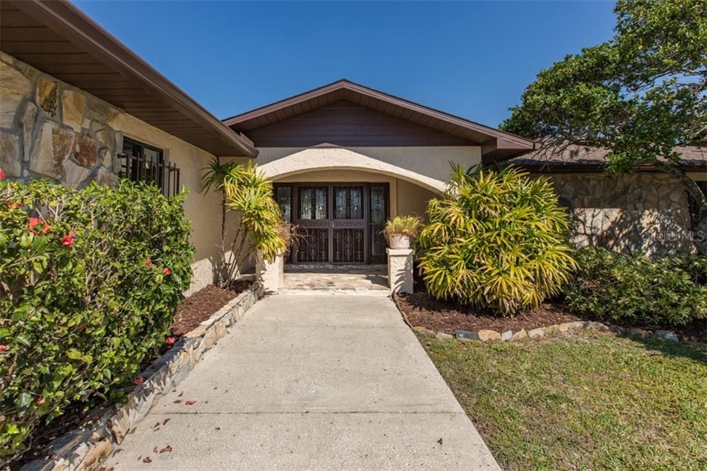 Recently Sold: $1,000,000 (4 beds, 3 baths, 2931 Square Feet)