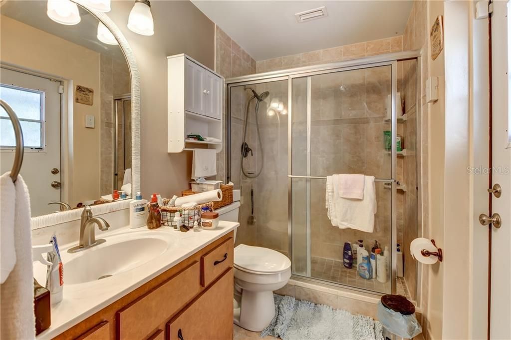 最近售出: $260,000 (3 贝兹, 2 浴室, 1350 平方英尺)