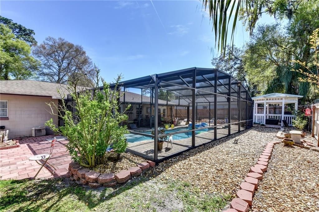 Recently Sold: $260,000 (3 beds, 2 baths, 1350 Square Feet)