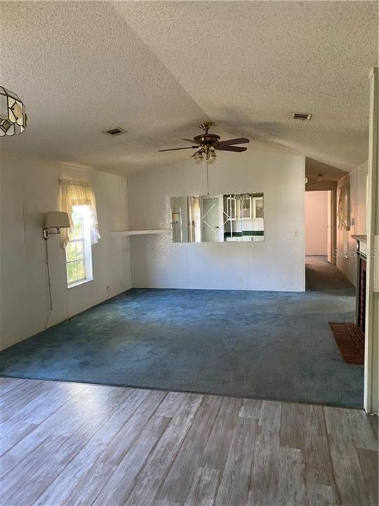 Recently Rented: $1,000 (2 beds, 2 baths, 1421 Square Feet)