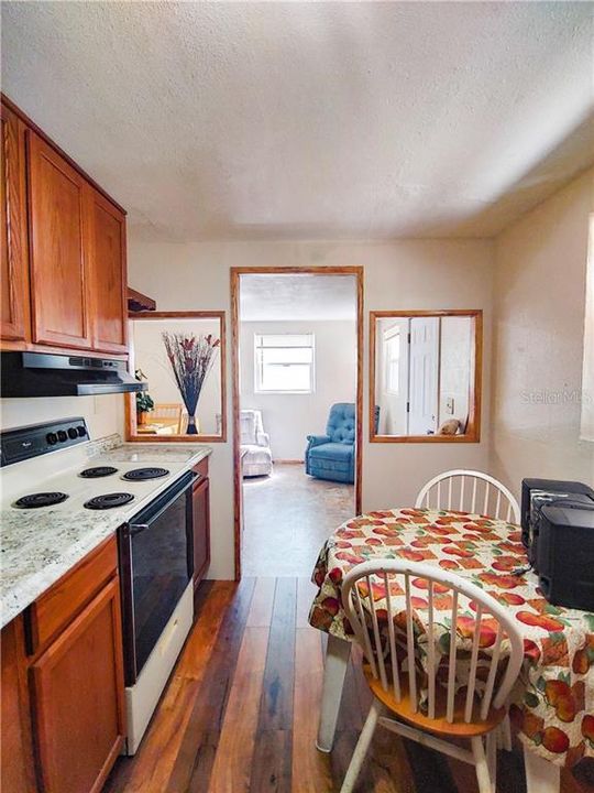 Recently Sold: $89,000 (2 beds, 1 baths, 576 Square Feet)