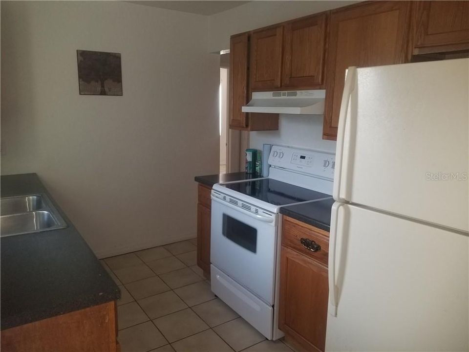 Recently Sold: $129,000 (2 beds, 1 baths, 946 Square Feet)