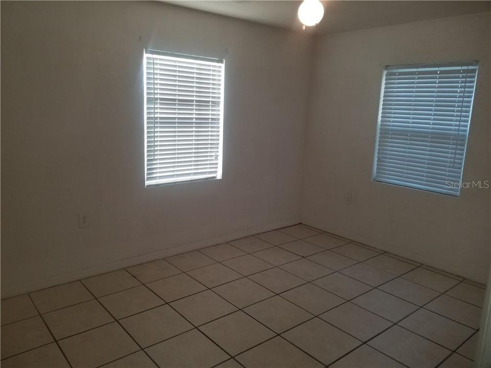 Vendido Recientemente: $129,000 (2 camas, 1 baños, 946 Pies cuadrados)