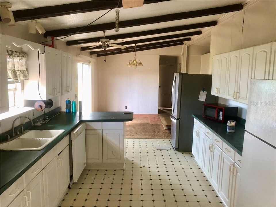 Vendido Recientemente: $259,000 (3 camas, 2 baños, 1390 Pies cuadrados)