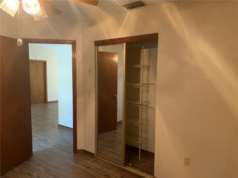 Recently Rented: $1,095 (2 beds, 2 baths, 918 Square Feet)