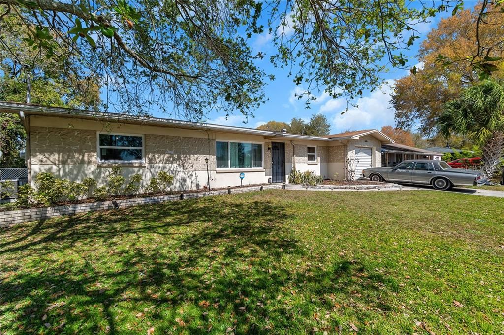 Recently Sold: $299,000 (4 beds, 2 baths, 1642 Square Feet)