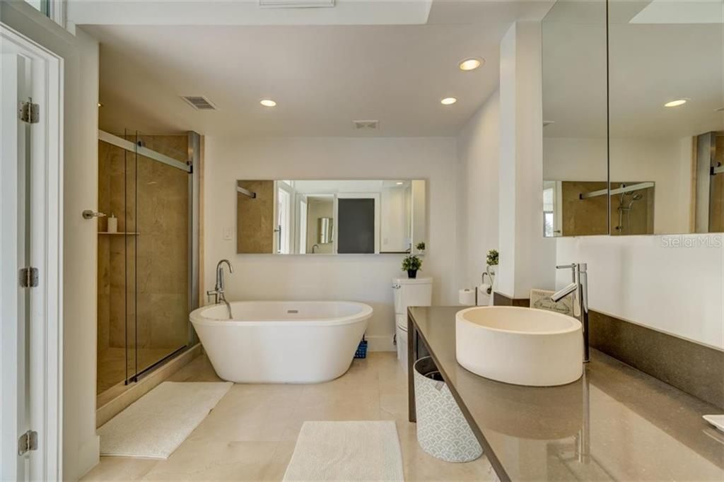 Недавно продано: $599,000 (3 спален, 2 ванн, 1850 Квадратных фут)