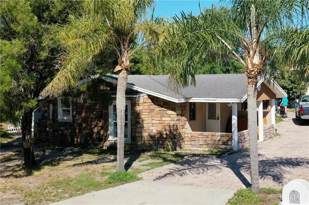 Recently Sold: $169,900 (3 beds, 1 baths, 1156 Square Feet)
