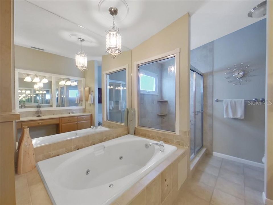 Master Bath, Jetted Tub with Separate Shower