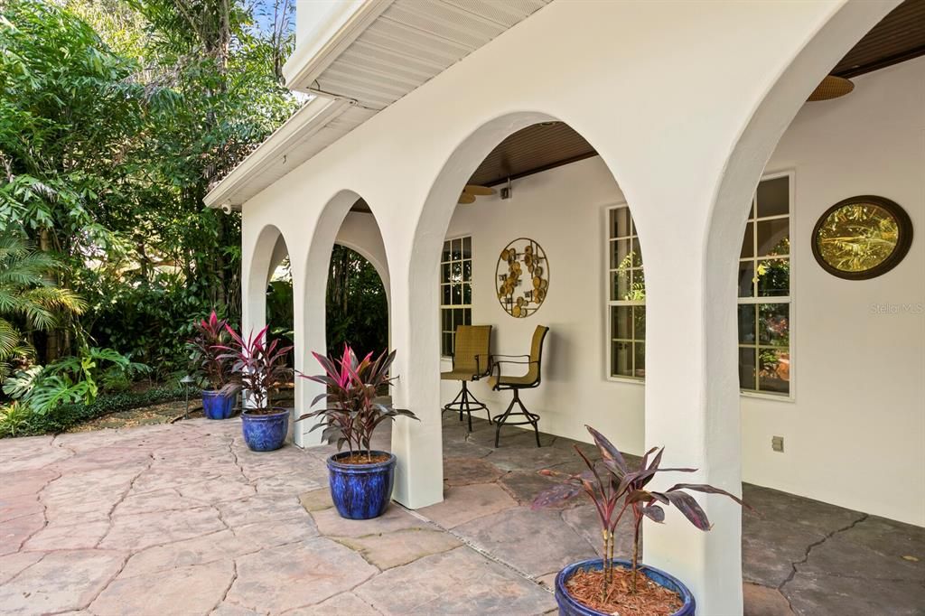 Recently Sold: $1,290,000 (4 beds, 3 baths, 4089 Square Feet)