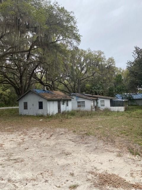 Recently Sold: $97,500 (2 beds, 1 baths, 1104 Square Feet)