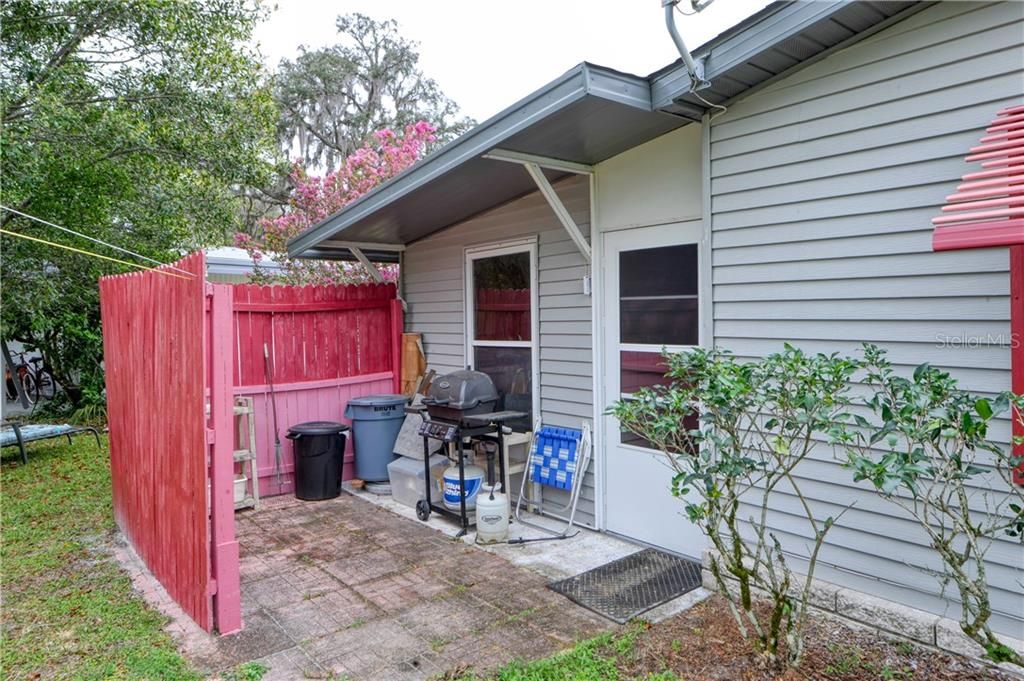 Recently Sold: $79,000 (3 beds, 2 baths, 1501 Square Feet)