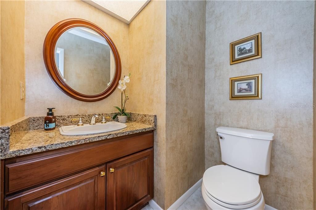 最近售出: $425,000 (3 贝兹, 2 浴室, 2032 平方英尺)