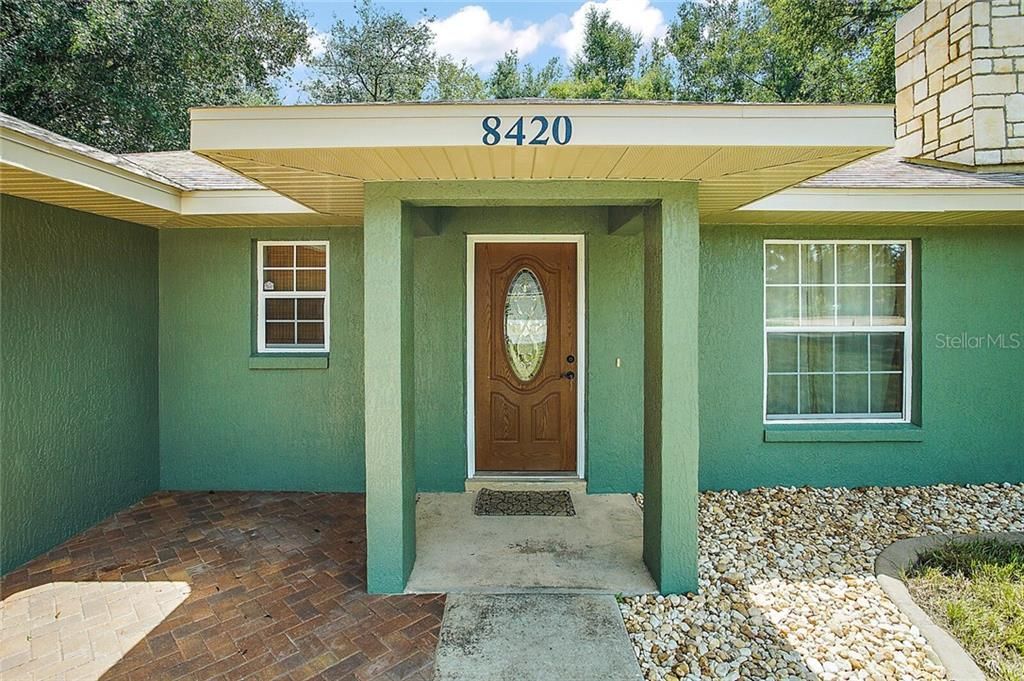 Recently Rented: $1,400 (3 beds, 2 baths, 1200 Square Feet)