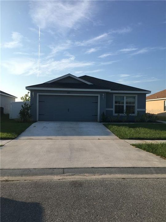 Recently Sold: $235,000 (3 beds, 2 baths, 1491 Square Feet)