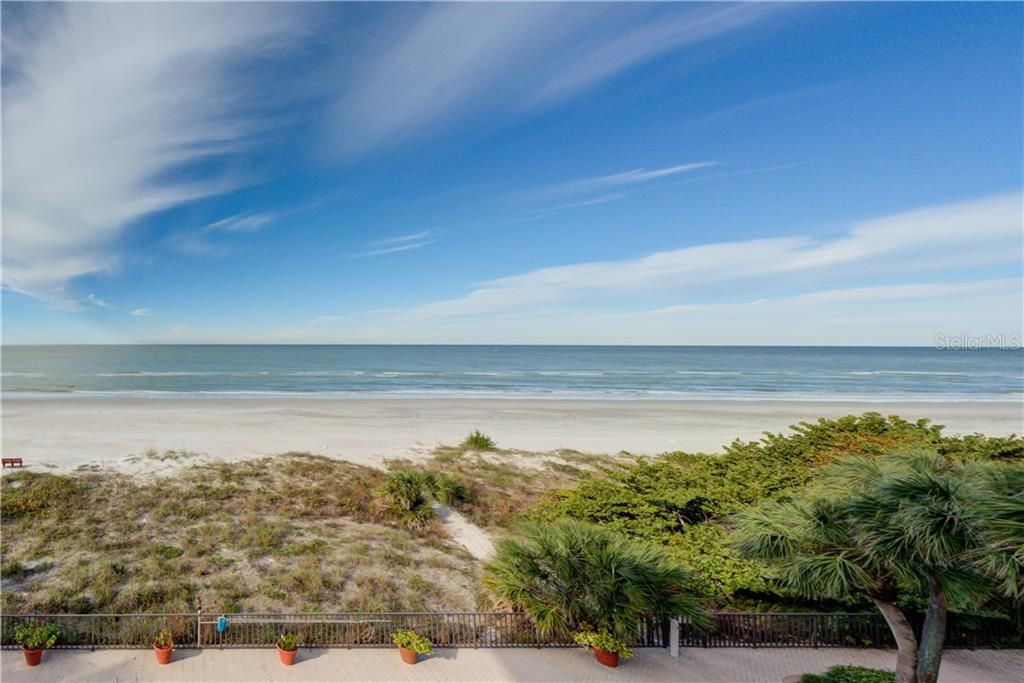 Recently Sold: $1,100,000 (3 beds, 3 baths, 1740 Square Feet)