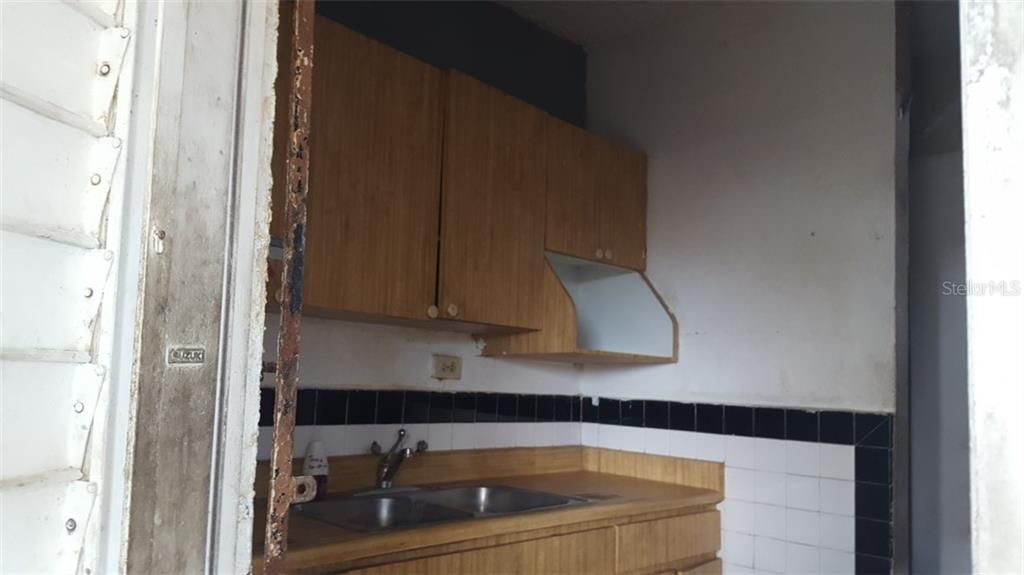 Vendido Recientemente: $41,600 (0 camas, 0 baños, 1300 Pies cuadrados)