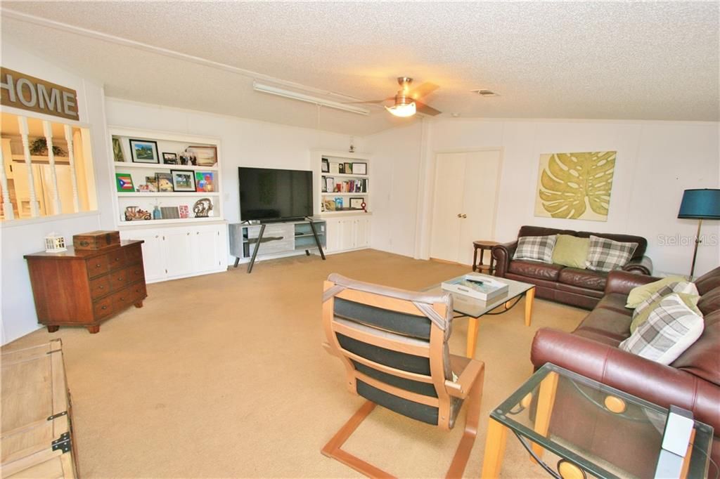 Recently Sold: $225,000 (4 beds, 2 baths, 2280 Square Feet)