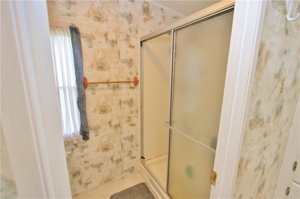 最近售出: $225,000 (4 贝兹, 2 浴室, 2280 平方英尺)