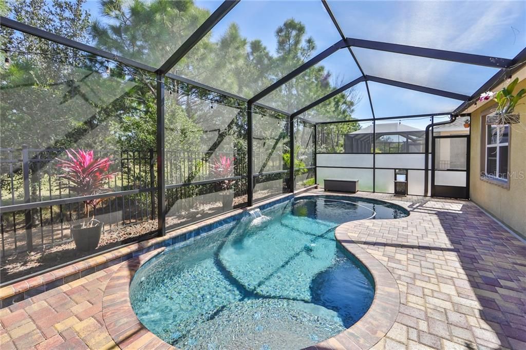 Recently Sold: $425,000 (3 beds, 2 baths, 2146 Square Feet)