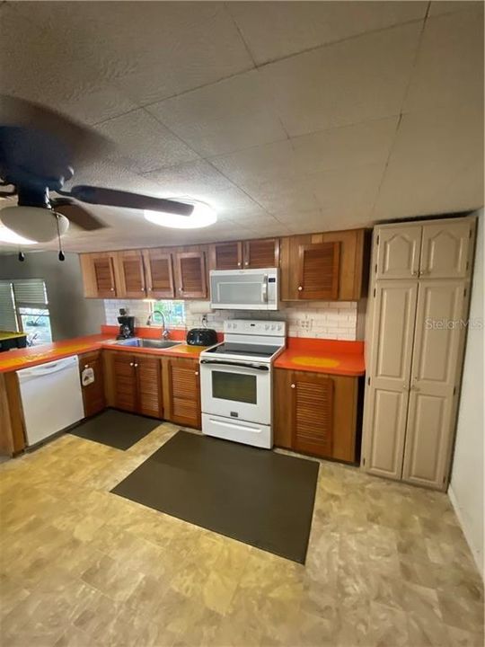 Recently Sold: $79,000 (2 beds, 1 baths, 672 Square Feet)