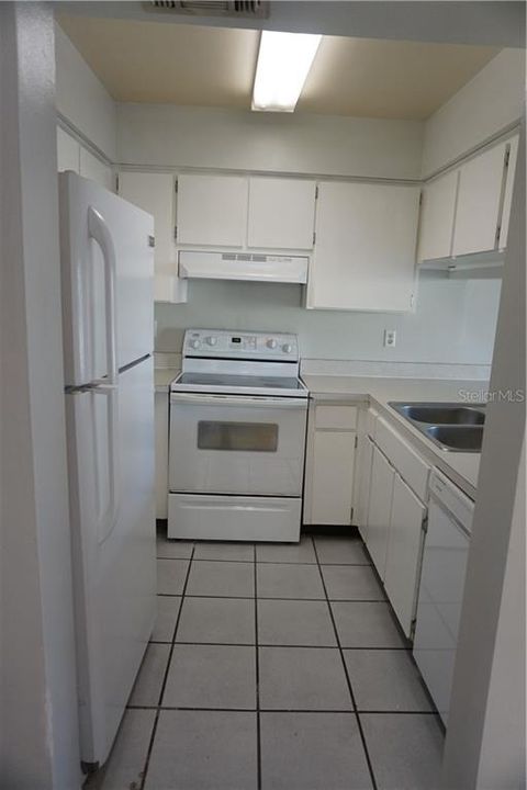 Recently Rented: $1,550 (3 beds, 2 baths, 1368 Square Feet)