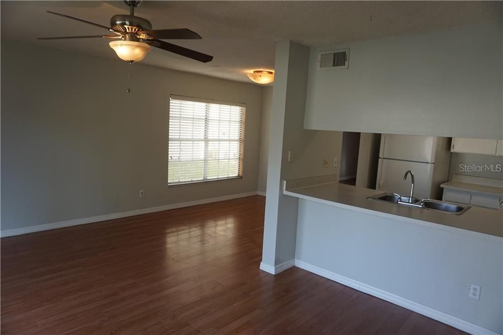 Recently Rented: $1,550 (3 beds, 2 baths, 1368 Square Feet)