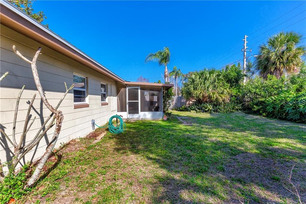Recently Sold: $279,900 (3 beds, 2 baths, 1312 Square Feet)