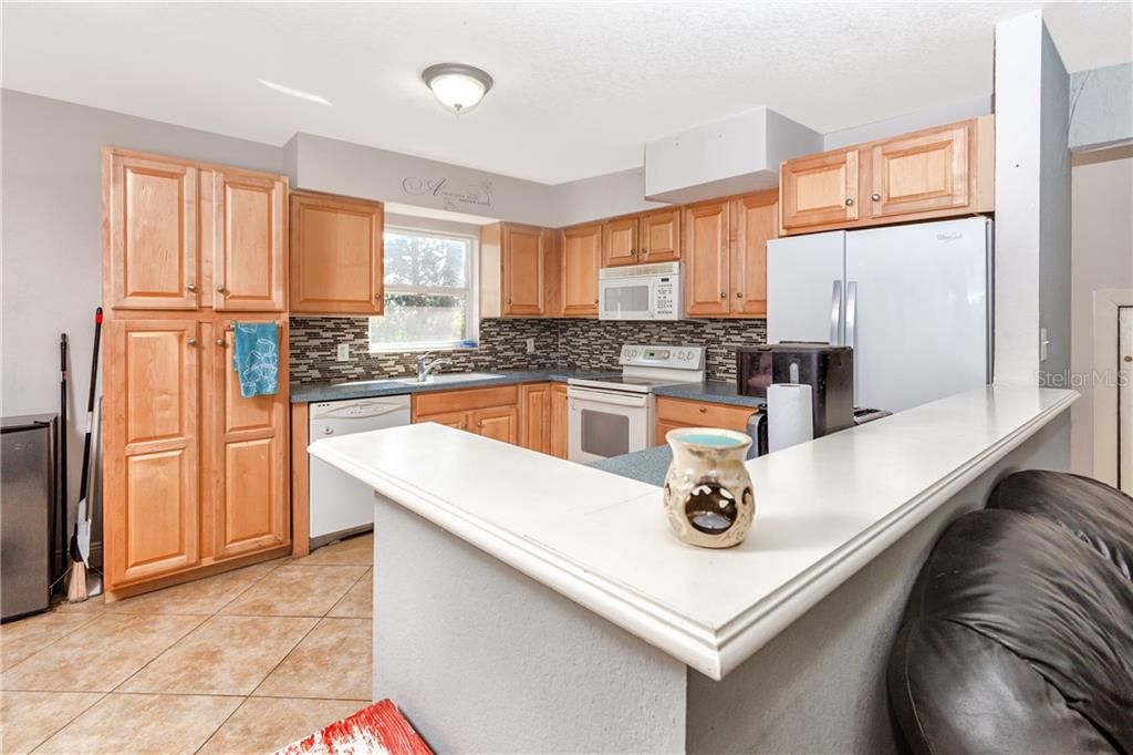 Recently Sold: $279,900 (3 beds, 2 baths, 1312 Square Feet)