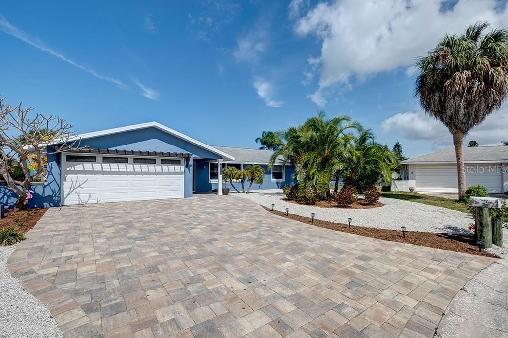 Recently Sold: $499,999 (3 beds, 2 baths, 1433 Square Feet)