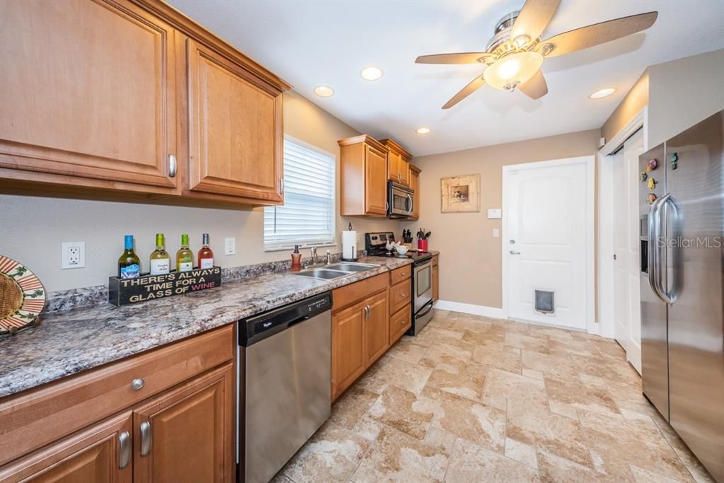 Recently Sold: $339,500 (3 beds, 2 baths, 1528 Square Feet)