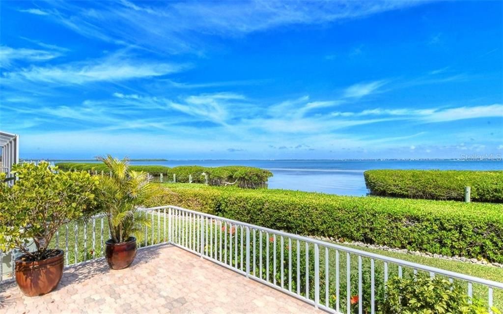 Recently Sold: $1,550,000 (3 beds, 3 baths, 2501 Square Feet)