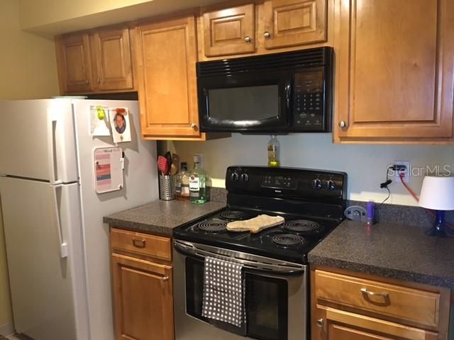 Recently Sold: $134,900 (2 beds, 2 baths, 940 Square Feet)
