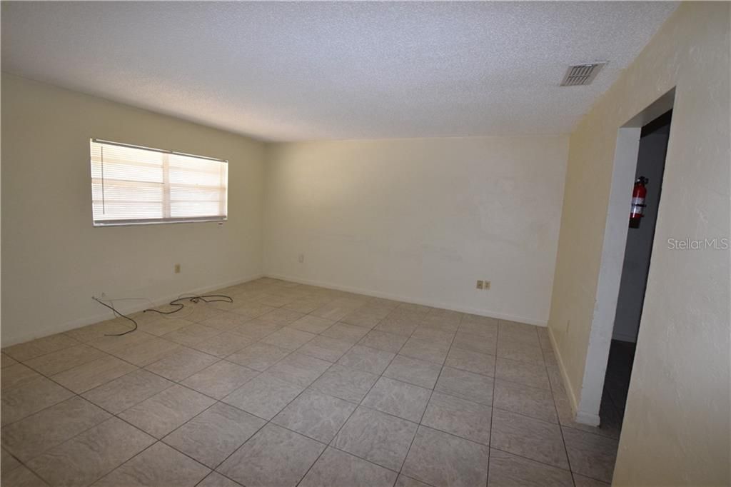 Recently Rented: $800 (3 beds, 2 baths, 754 Square Feet)