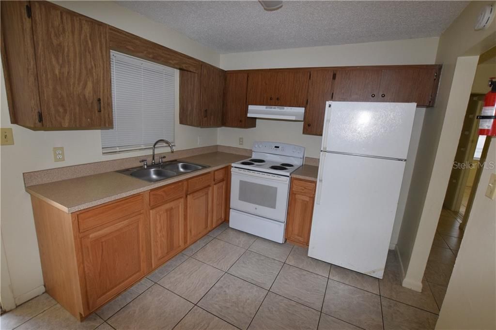 Recently Rented: $800 (3 beds, 2 baths, 754 Square Feet)
