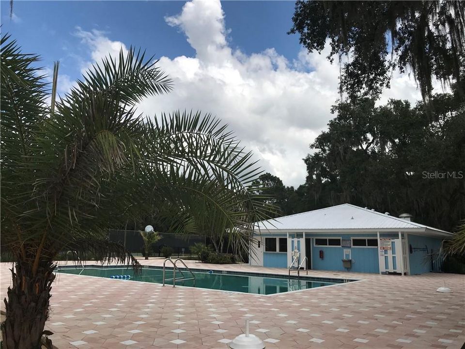 COMMUNITY CENTER SWIMMING POOL