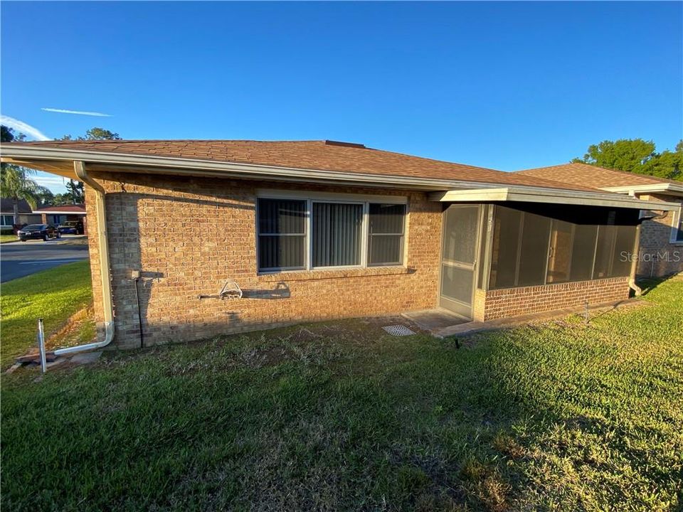 Recently Sold: $172,500 (2 beds, 2 baths, 1272 Square Feet)