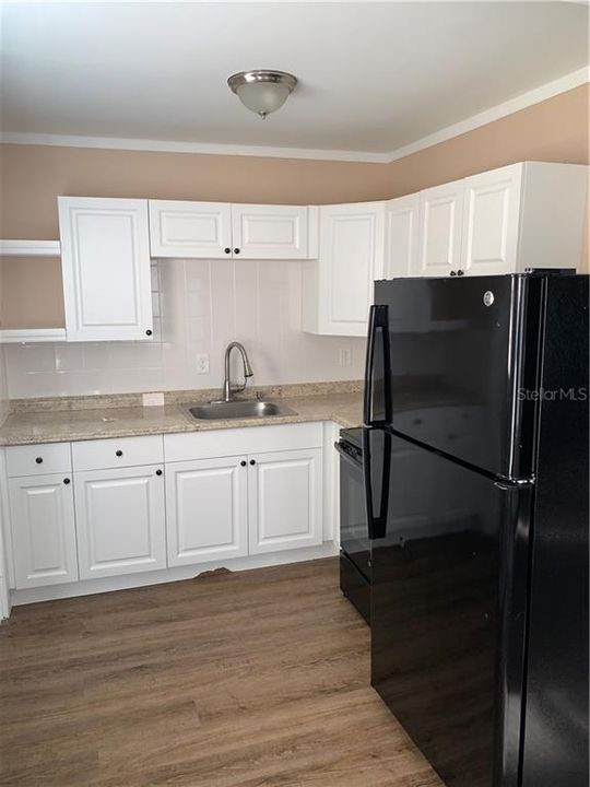 Recently Rented: $900 (3 beds, 1 baths, 840 Square Feet)