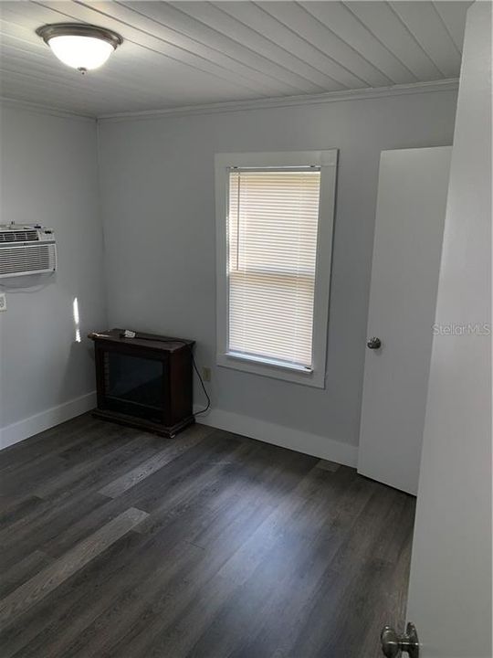 Recently Rented: $900 (3 beds, 1 baths, 850 Square Feet)
