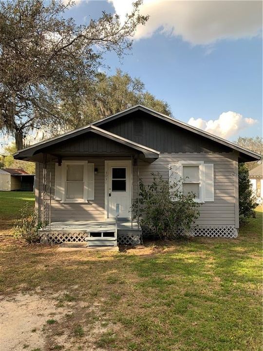 Recently Rented: $900 (3 beds, 1 baths, 850 Square Feet)