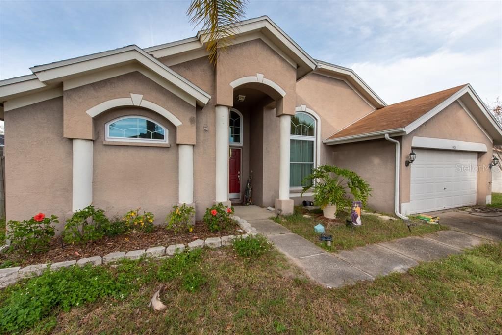 Recently Sold: $265,000 (4 beds, 2 baths, 1987 Square Feet)