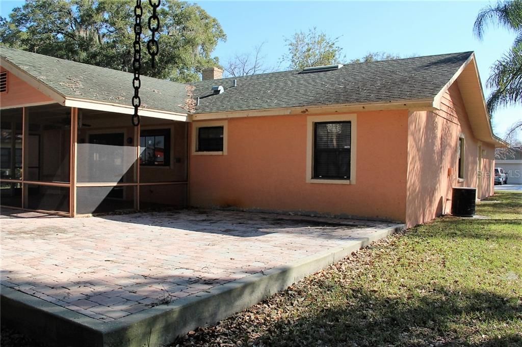 Recently Rented: $1,500 (3 beds, 2 baths, 1258 Square Feet)