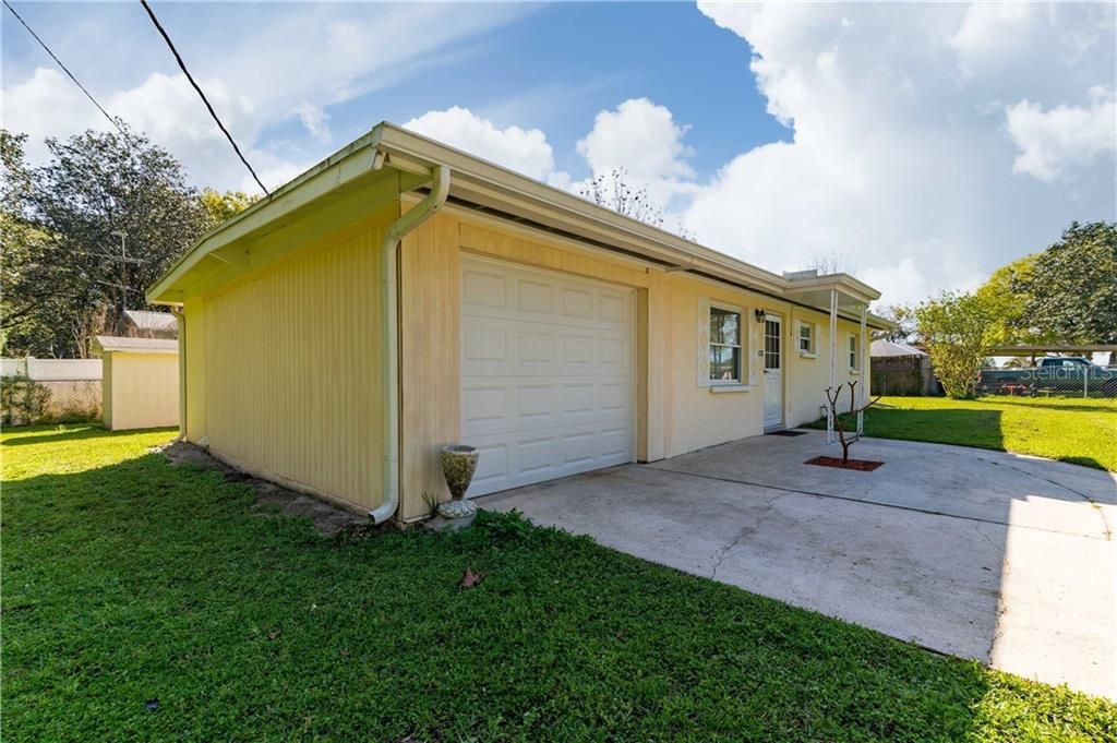 Recently Sold: $119,900 (3 beds, 1 baths, 864 Square Feet)
